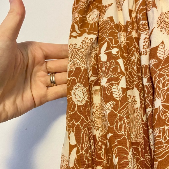 NWOT Brown and White Floral Midi Skirt with Pockets - Picture 10 of 12